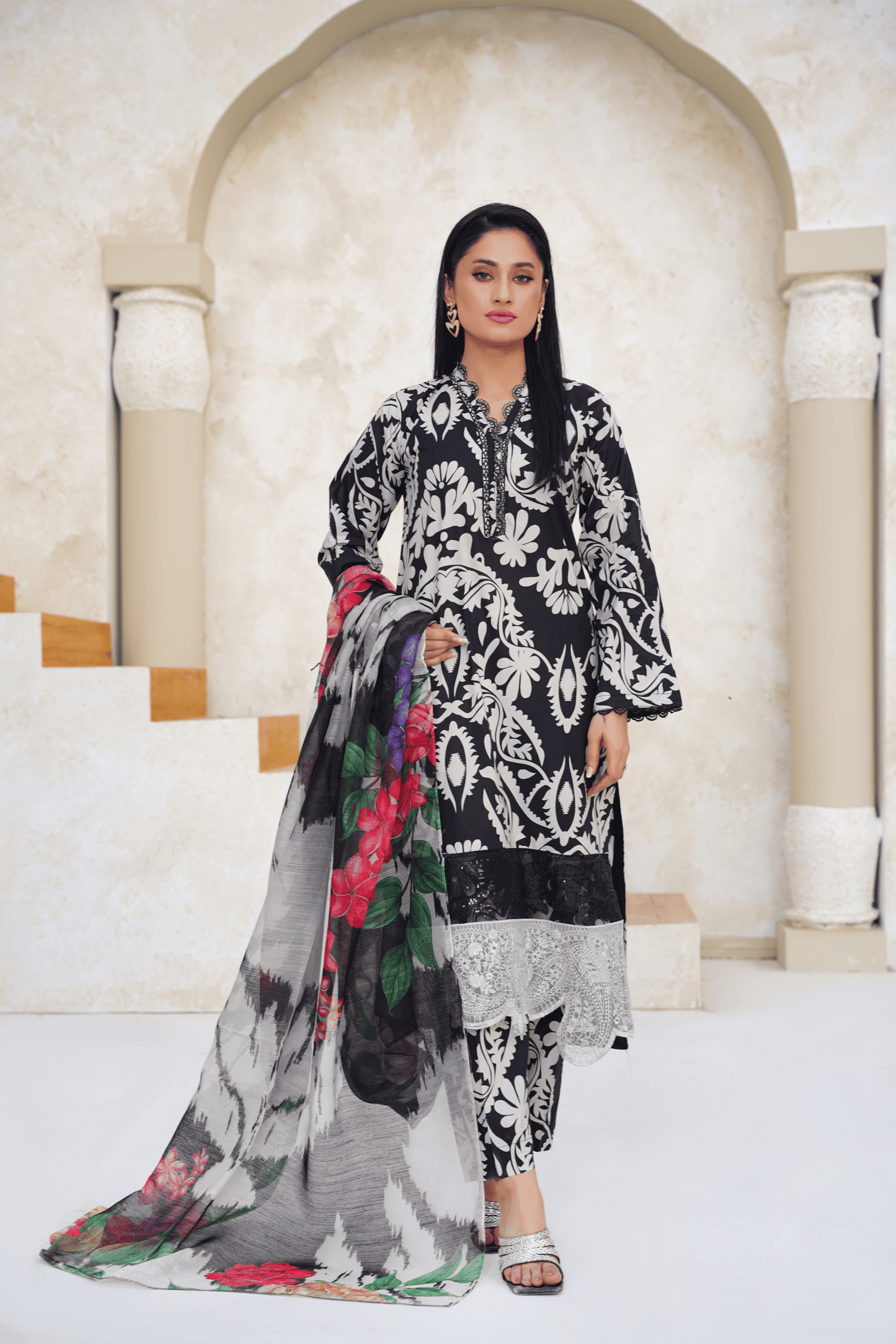 Embroidered Luxury Lawn 3 Piece Suit with Printed Dupatta