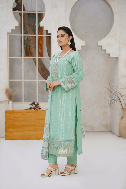 Memonaa’s Mint Green Embroidered 3-Piece Lawn Suit