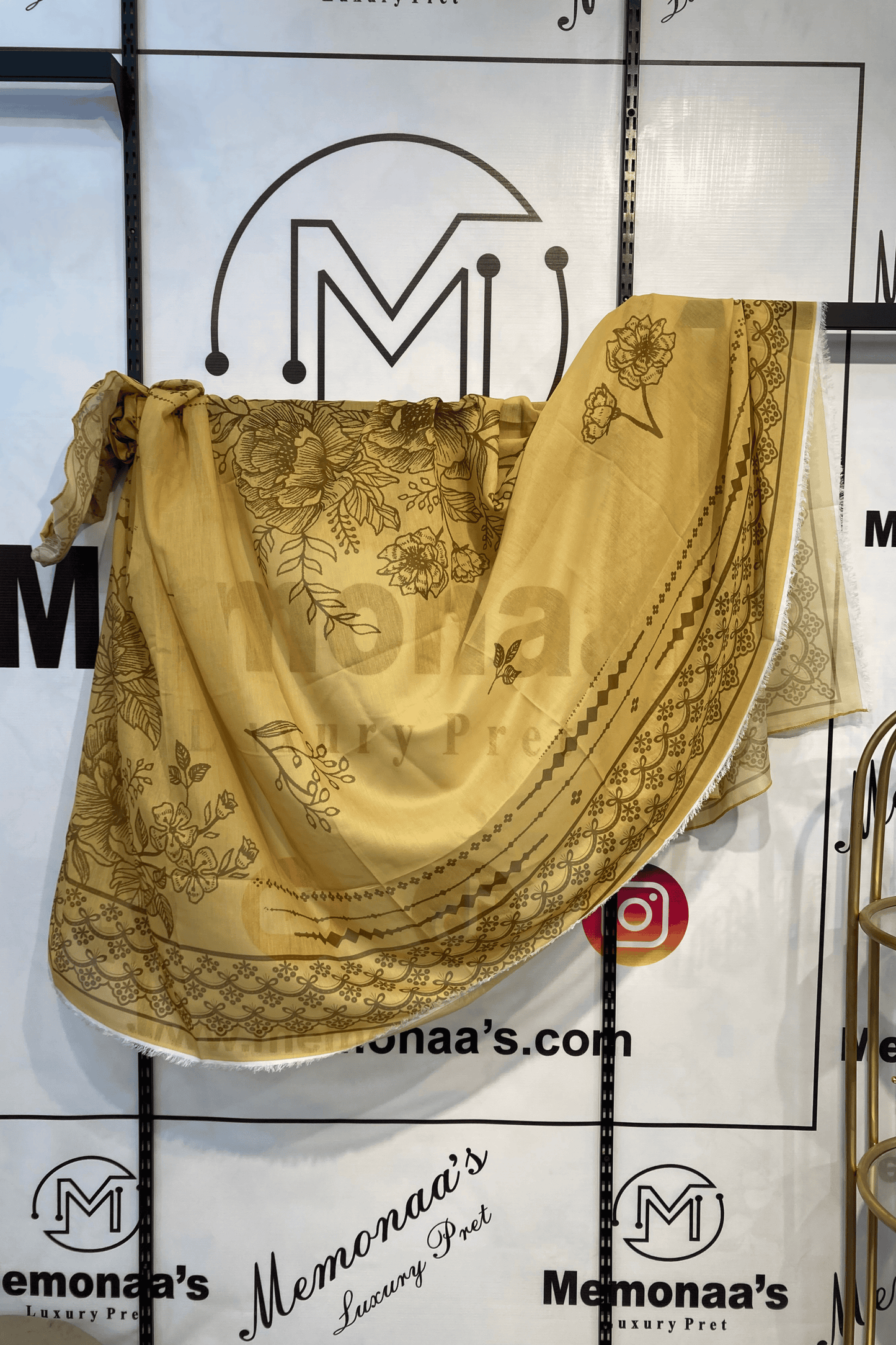 Embroidered Lawn 3 Piece Suit with Chiffon Dupatta – Magenta