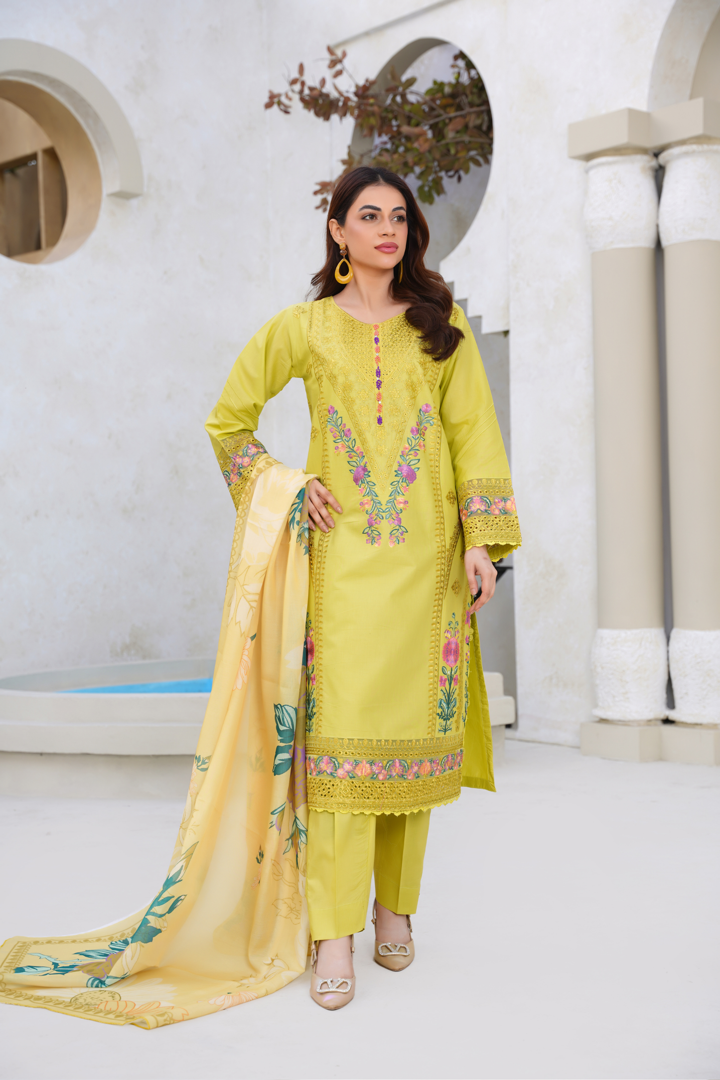 Embroidered Khaddar 3 Piece Winter Suit with Chiffon Dupatta | Elegant Festive Wear