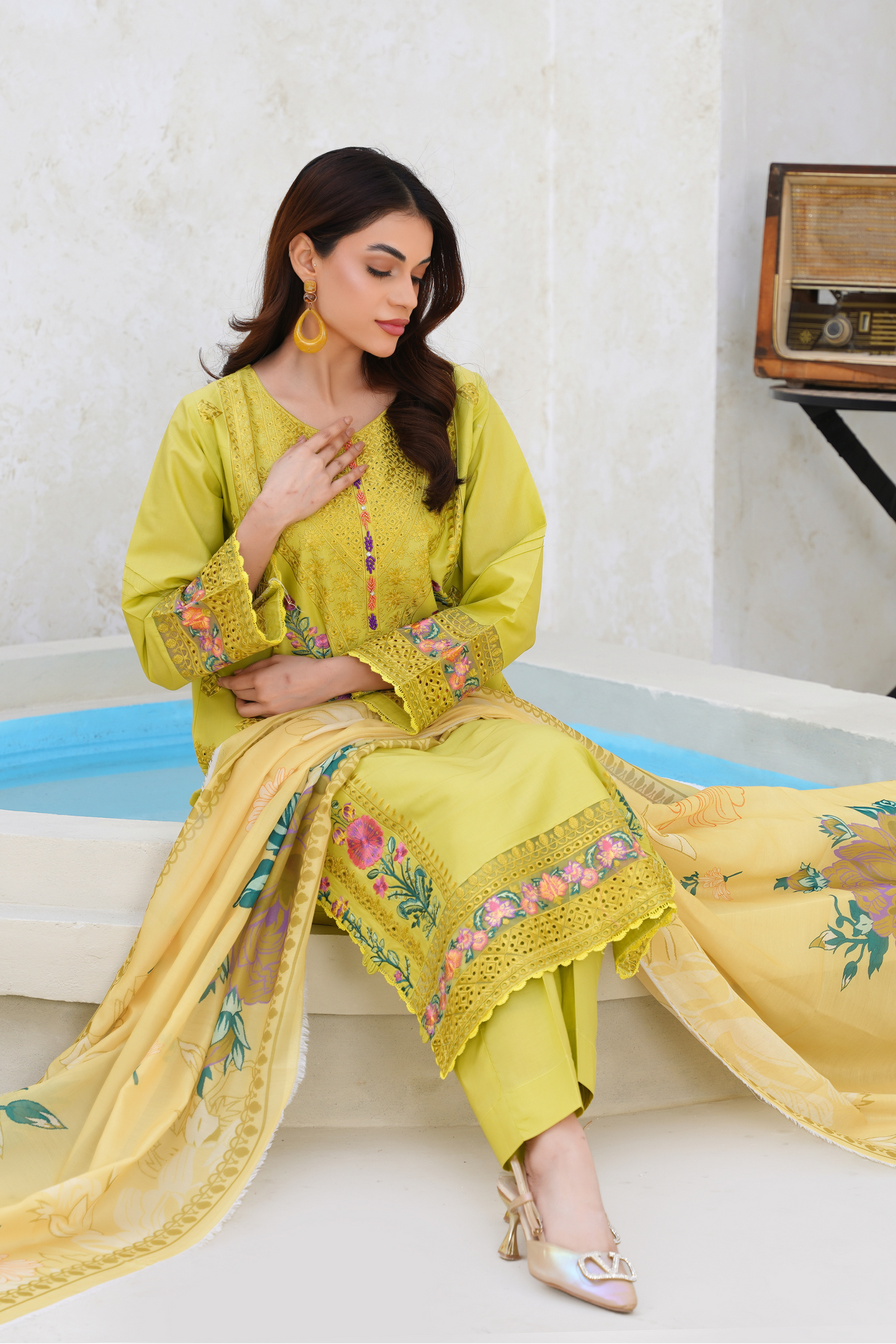 Embroidered Khaddar 3 Piece Winter Suit with Chiffon Dupatta | Elegant Festive Wear