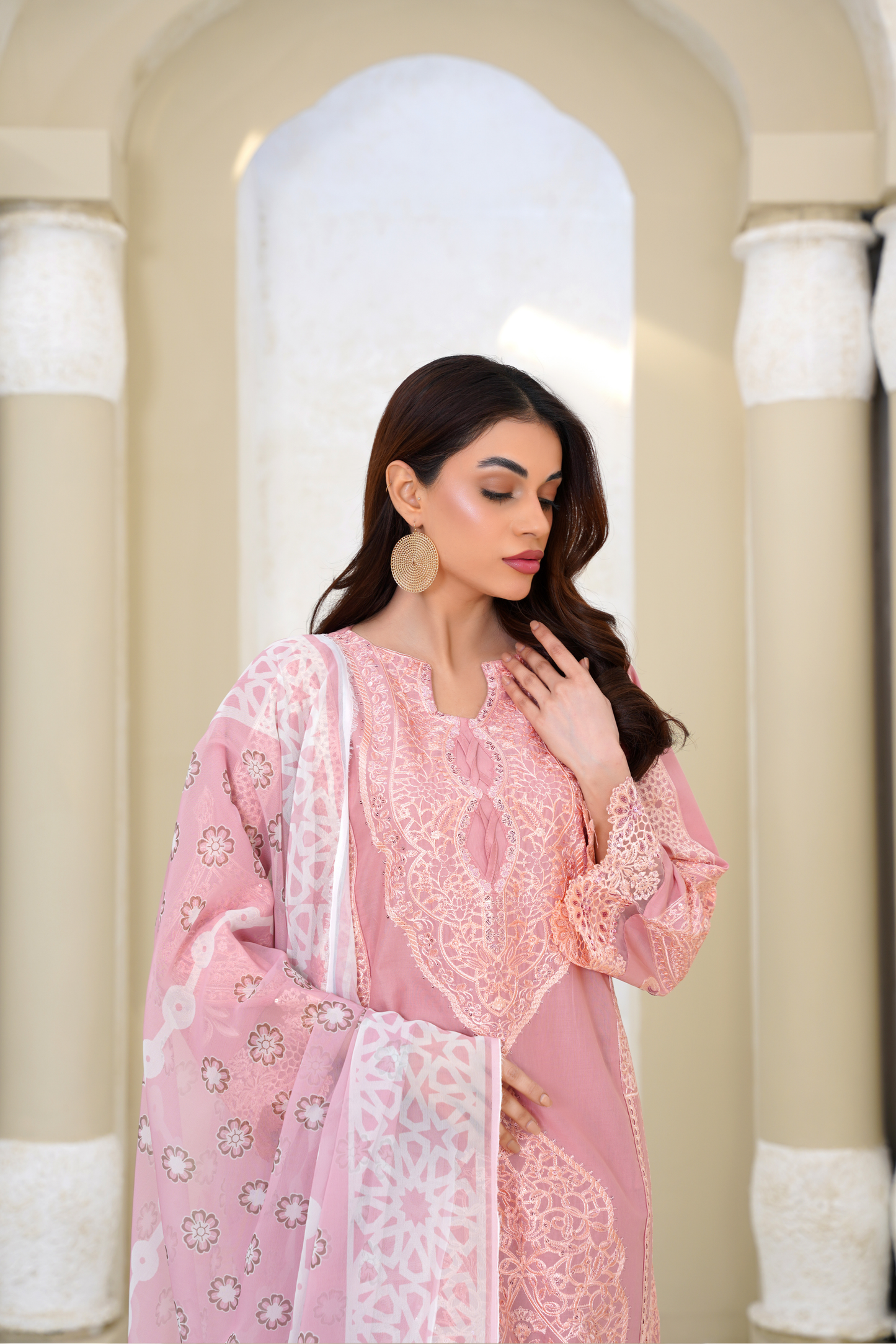 Embroidered Luxury Lawn 3 Piece Suit with Printed Dupatta – Blush Pink