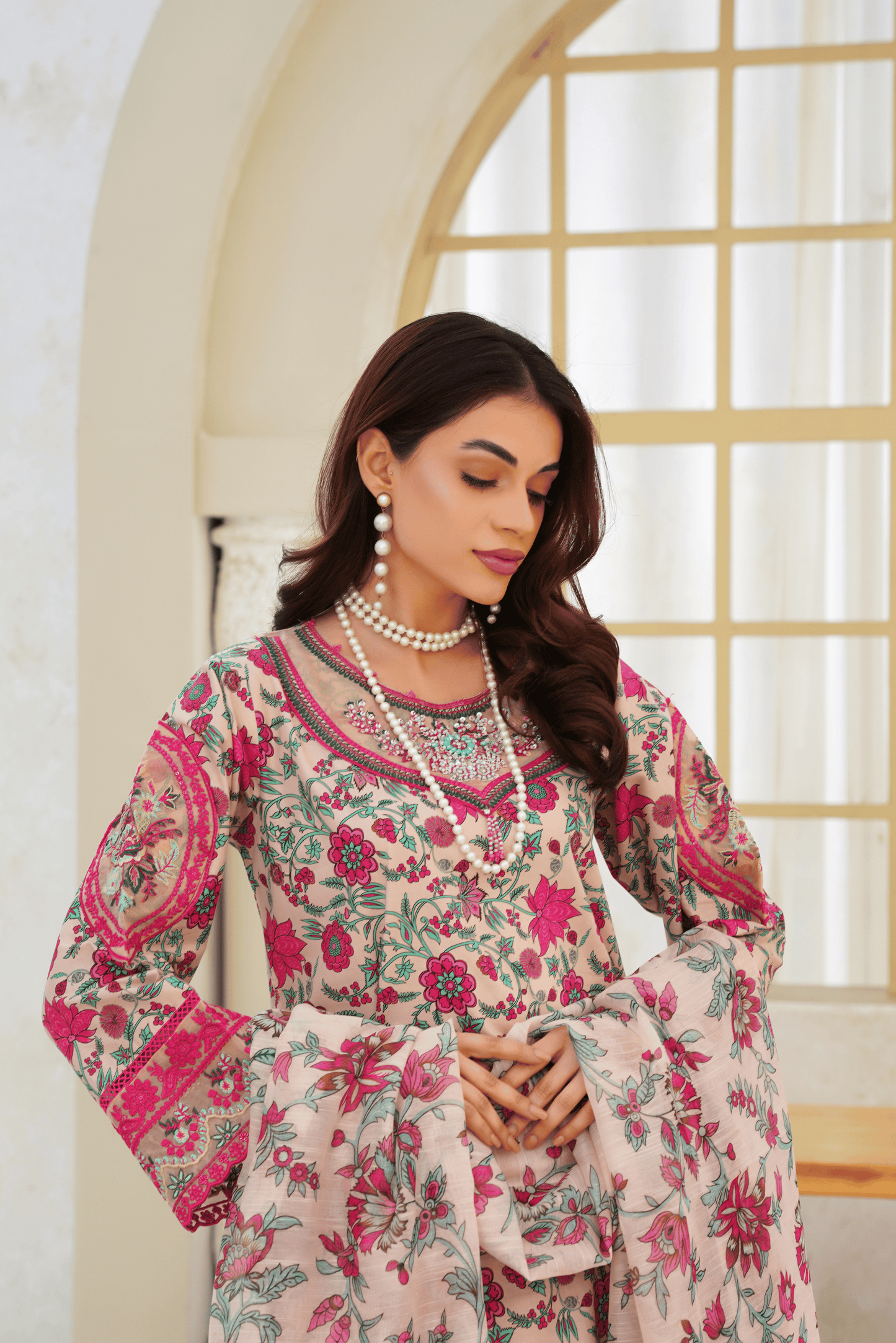 Memonaas Luxury Summer Lawn Suit with Chiffon Dupatta