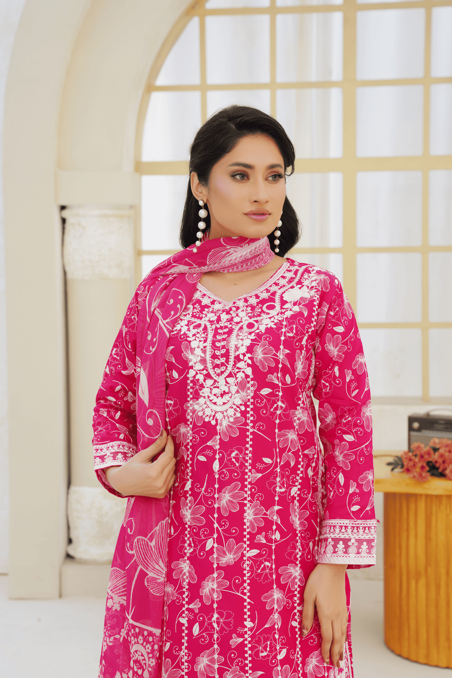Memonaas Elegant Printed Lawn 3 Piece Suit for Women